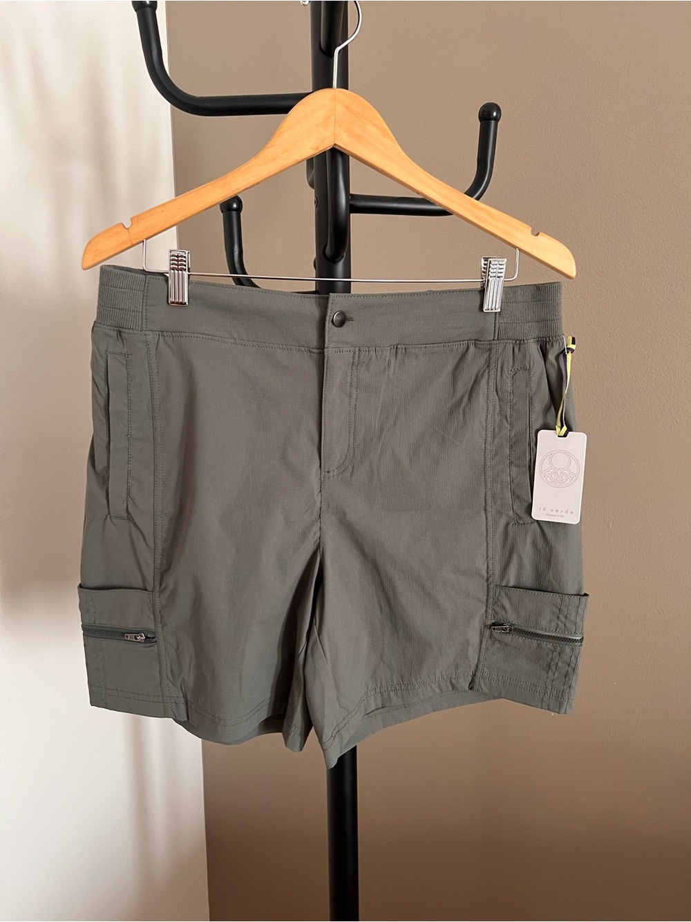 U.S. Size XL - Te Verde Olive Utility Cargo Shorts for Women